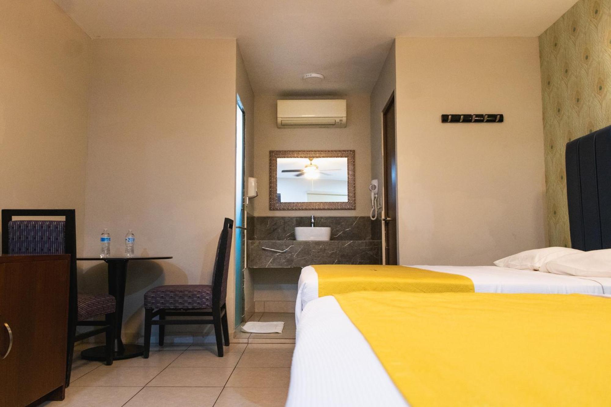 Hotel Maioris El Diez Culiacán Dış mekan fotoğraf